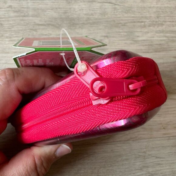 Lip Smacker Winter Treats Lip & Nail Collection Set Candy Cane Red Confetti - Picture 7 of 8